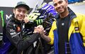 Valentino Rossi dan Lewis Hamilton Sudah Tukar Kendaraan, Bagaimana Hasilnya?