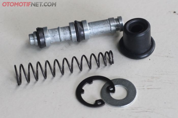 Jupiter MX dengan kode part 50C-W0042-00 (Gbr.4)