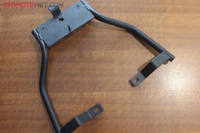 Material fitting kit dari pipa stainless steel, dijual Rp 390 ribu, kode part 90798-C0209-00 (Gbr.1)