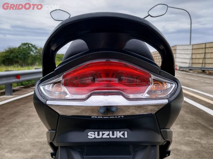 Stoplamp Suzuki Burgman Street 125EX menggunakan LED