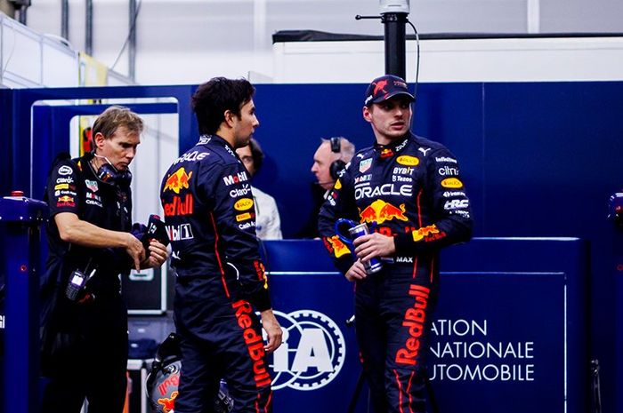Garasi tim Red Bull memanas, Max Verstappen dan Sergio Perez merenggang