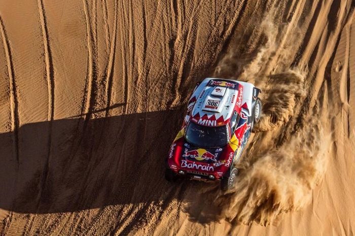 Kalahkan Toyota, Carlos Sainz Berhasil meraih gelar juara Reli Dakar 2020 meski hanya finish keenam di stage terakhir