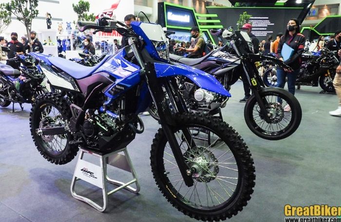 Yamaha WR 155 R mengaspal di Thailand