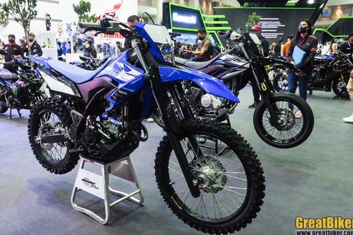 Yamaha WR 155 R mengaspal di Thailand