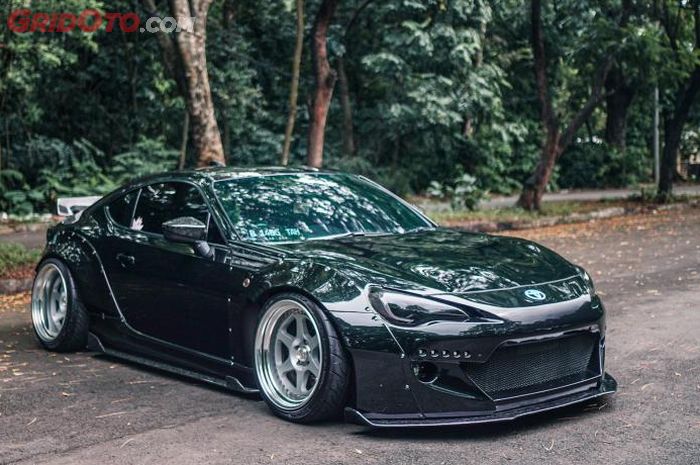 Modifikasi Toyota FT86 makin seksi pakai body kit Rocket Bunny