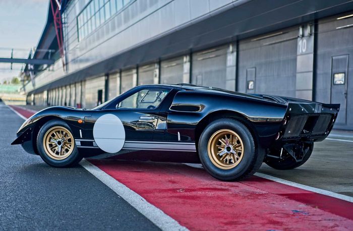 Modifikasi Ford GT40 mesin listrik hasil kolaborasi Everrati dan Superformance