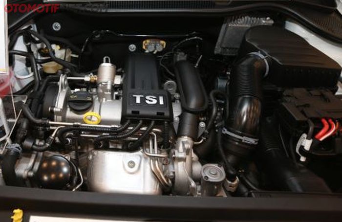 Mesin direct injection yang menggunakan turbocharger seperti punya VW Polo ini, dianjurkan pakai bensin oktan tinggi