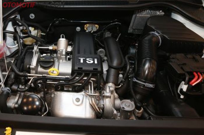 Mesin direct injection yang menggunakan turbocharger seperti punya VW Polo ini, dianjurkan pakai bensin oktan tinggi