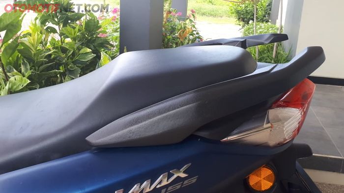 Tampak samping behel tanduk buat Yamaha All New NMAX buatan GBOO Toys