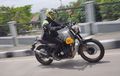 Irit Juga! Sekali Isi Tangki Royal Enfield Scram 411 Bisa Jalan 406,5 Km