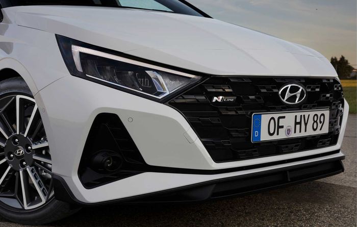 Tampilan depan Hyundai i20 N Line