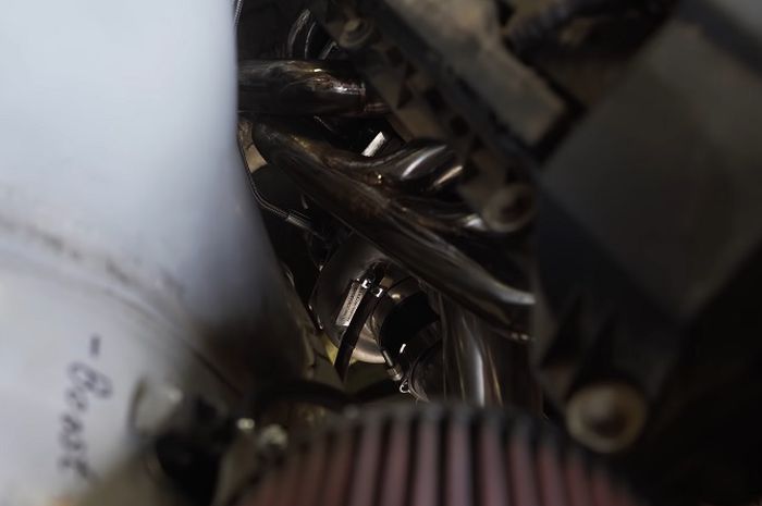 Mesin pikap off-road BMW Seri-3 E36 sudah dipasangi turbo