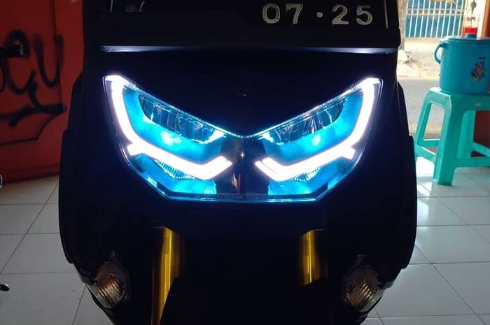 Simak nih harga custom DRL welcome headlamp NMAX baru, ada 2 model!