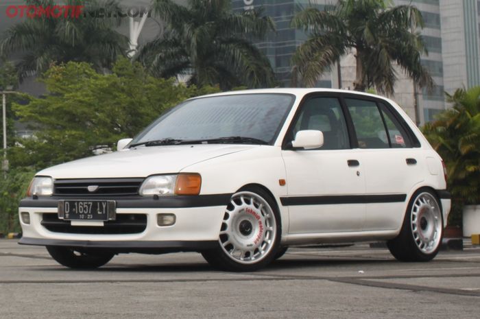 Modifikasi Toyota Starlet kapsul jebolan 1993 milik Rizal Abbas