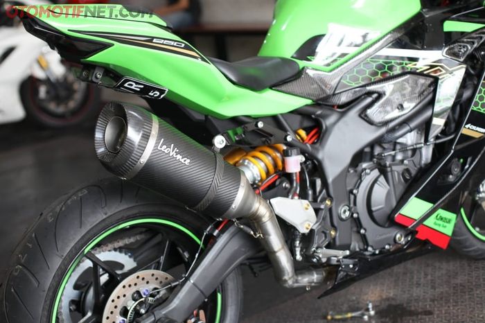 Knalpot Leo Vince untuk Kawasaki Ninja ZX-25R