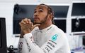 Lewis Hamilton Tulis Pesan Menyentuh Untuk Para Fans di Tengah Krisis Virus Corona
