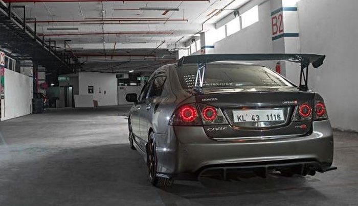 Tampilan belakang Honda Civic lawas