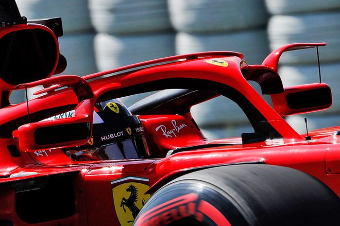 Spion gantung di mobil F1 Ferrari