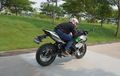 Meski Satu Basis, Riding Position Kawasaki Ninja E-1 Kayak Ninja 250?