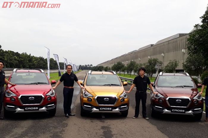 Datsun Cross memberi kesempatan kepada awak media untuk mencobanya