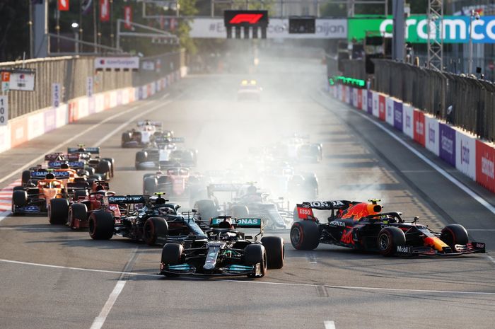 Lewis Hamilton gagal meraih poin di balapan F1 Azerbaijan 2021, ternyata ini penyebabnya