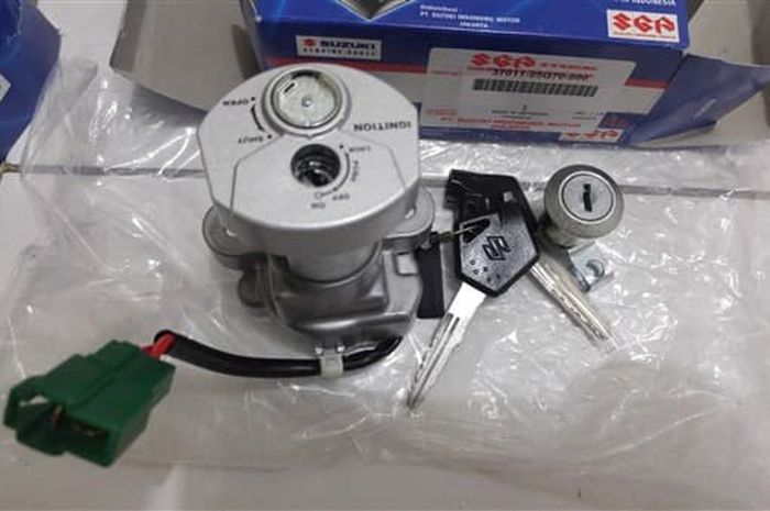 Kunci kontak magnet set milik Satria F150 karbu generasi akhir