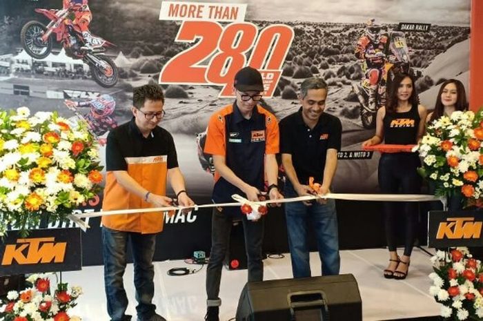 Peresmian showroom baru KTM di Bekasi