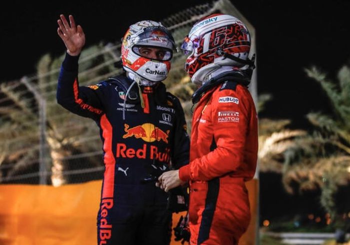 Max Versatppen dan Chales Leclerc setelah terlibat insiden di awal balapan F1 Sakhir 2020