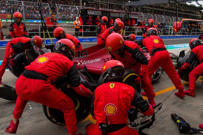Pemilihan ban kompon keras untuk Charles Leclerc dianggap sebagai kesalahan strategi tim Ferrari di balap F1 Hongaria 2022