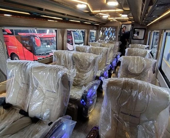 Tampilan interior bus mewah milik PO Starbus.
