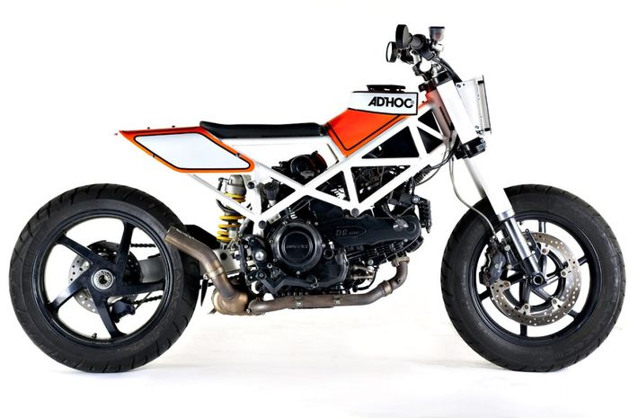 Ducati Multistrada custom supermoto besutan Ad Hoc Cafe Racer