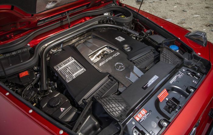 Mesin 4000cc Biturbo V8 dengan torsi sampai 800 Nm