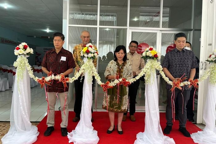 PT Honda Prospect Motor (HPM) memperkuat jaringannya dengan meresmikan dealer Honda Nengga Mobilindo di kabupaten Pohuwato, Gorontalo (27/01/2023)
