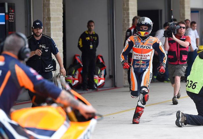 Marc Marquez berlari di MotoGP Amerika 2015