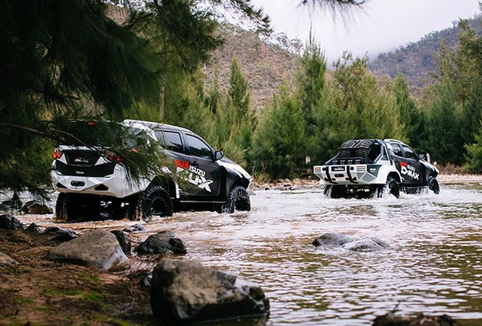 ubahan lain termasuk fender baja, bonnet custom, bulbar, winch 