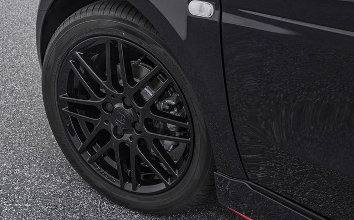 Tampilan pelek Smart ForTwo garapan Brabus