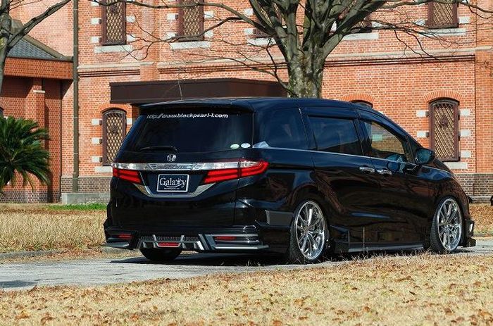  Body kit Honda Odyssey lansiran Blackpearl