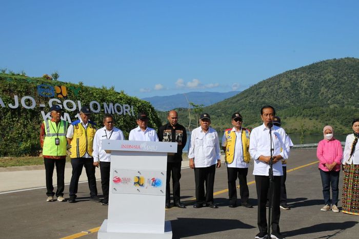 Presiden Jokowi resmikan jalan baru Labuan Bajo- Golo Mori di NTT