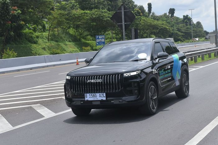 Di mode EV, JAECOO J7 SHS bisa melaju lebih dari 100 km/jam