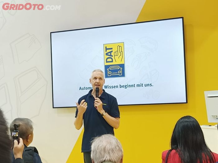 Dr. Martin Endlein dengan alat ini hanya butuh waktu 1 menit untuk mengetahui kerusakan hingga estimasi biaya perbaikan