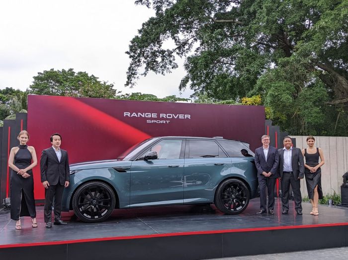 Di awal 2023 JLM Auto Indonesia menghadirkan Range Rover Sport plug-in hybrid di Savyavasa, Jakarta Selatan.