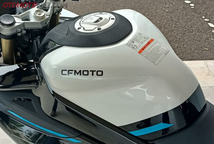 Tangki CFMoto 450SR bisa muat 14 liter bensin