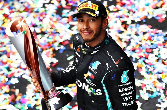Negosiasi perpanjangan kontrak Lewis Hamilton dan tim Mercedes berjalan sangat alot, bos Formula 1 angkat bicara