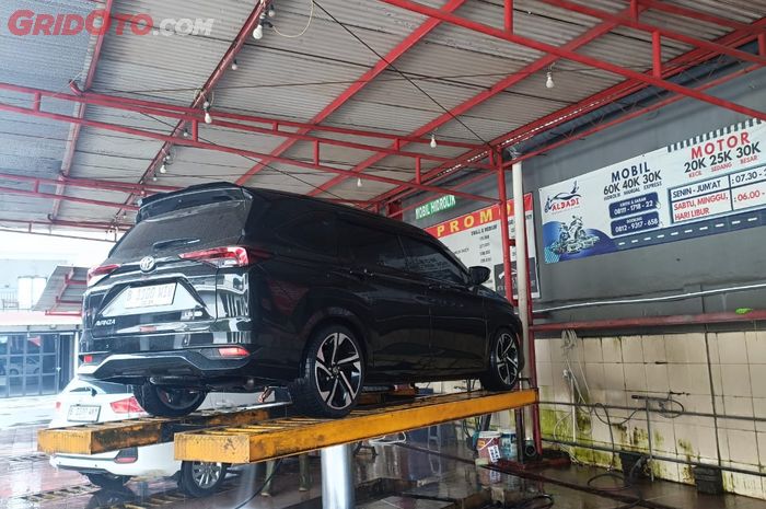 Ilustrasi cuci mobil bekas