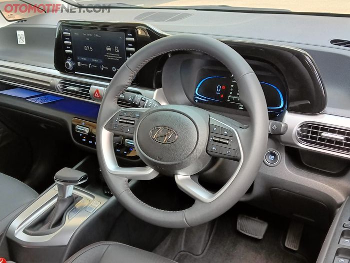 Interior Hyundai Stargazer X