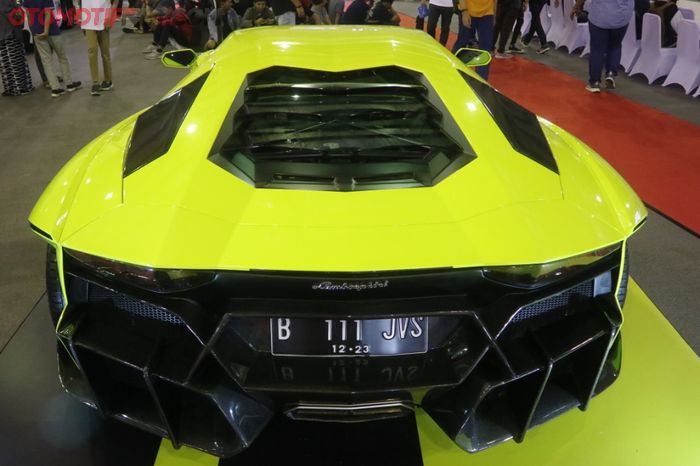 KARMA ciptakan body kit buatan Indonesia untuk Lamborghini Aventador.