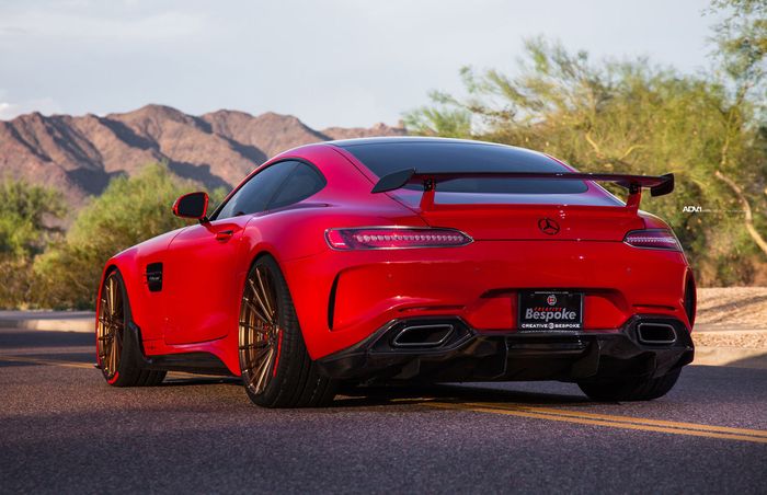 Tampilan sangar buritan modifikasi Mercedes-AMG GT S