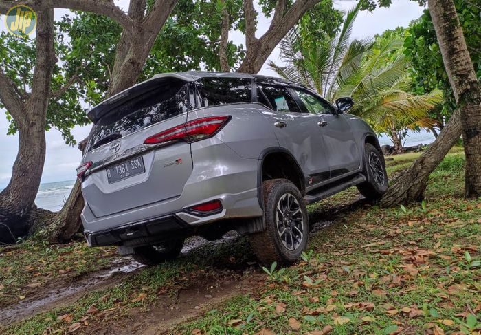 Toyota Fortuner 2.8