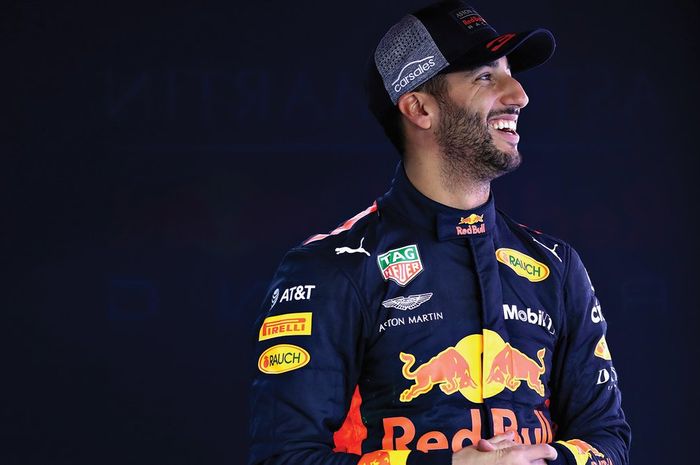 Pembalap tim Red Bull Daniel Ricciardo saat tes pramusim F1 2018 di sirkuit Barcelona