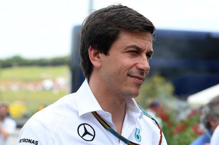 Toto Wolff kaget saat mendengar Lewis Hamilton jajal motor superbike